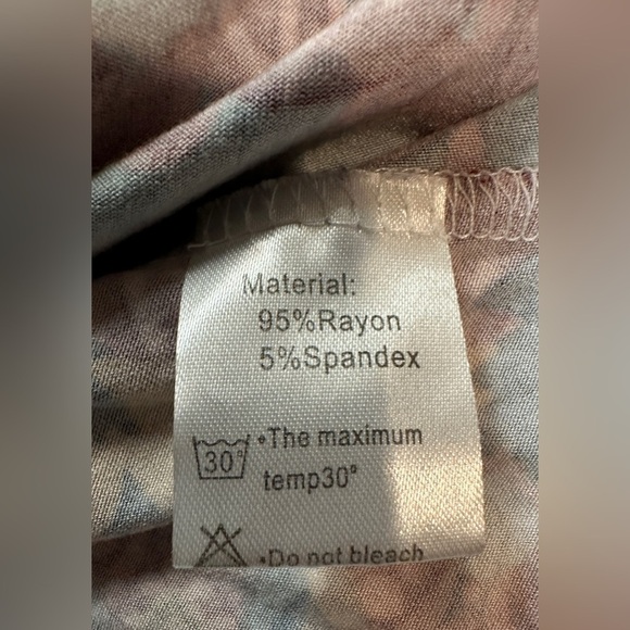 Popyoung Long Sleeve Tunic Handkerchief Hem Blue Medallion Design Women’s Sz M - Picture 7 of 8